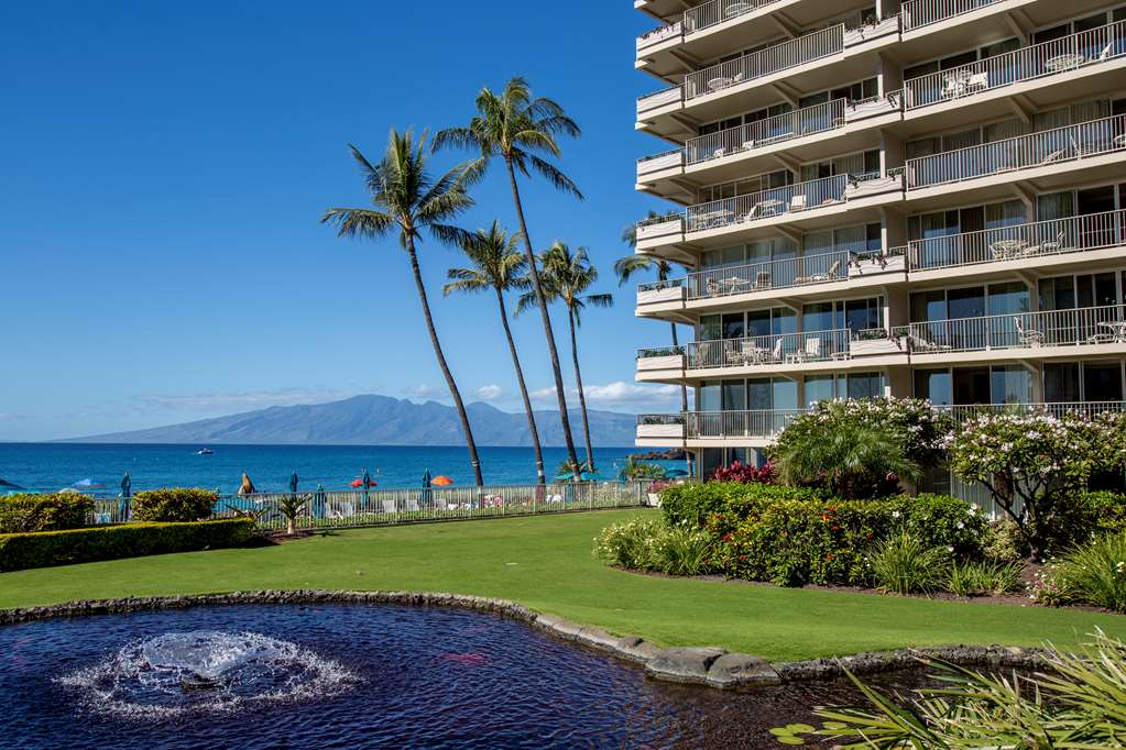 aston at the whaler on kaanapali beach