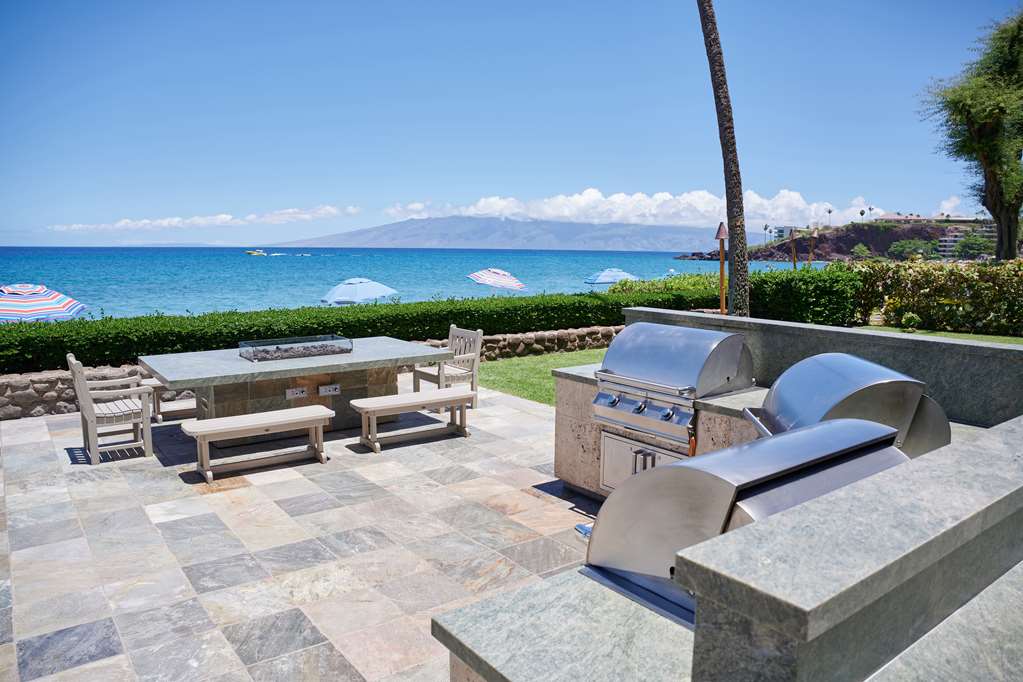 aston at the whaler on kaanapali beach