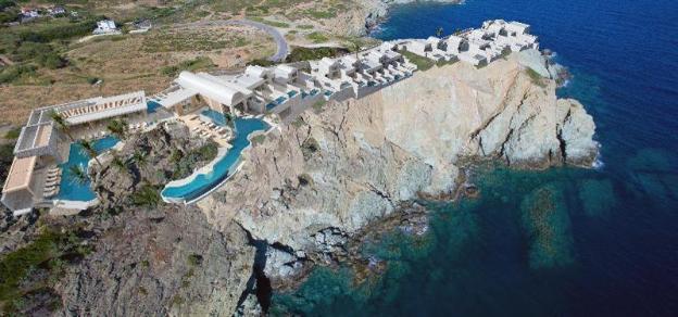 acro wellness suites adults only