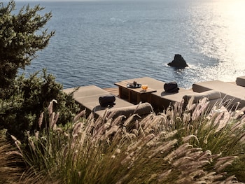 acro wellness suites adults only