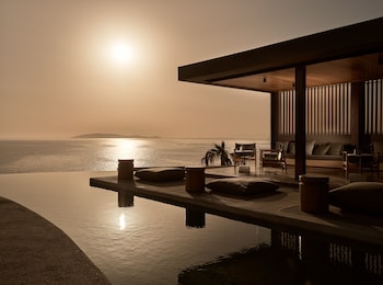 acro wellness suites adults only