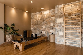 acro wellness suites adults only