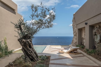 acro wellness suites adults only