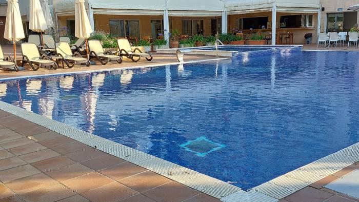 hotel oberoy adults only