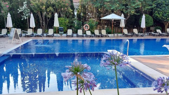 hotel oberoy adults only