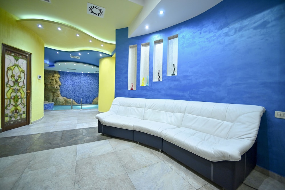 grace forum hotel