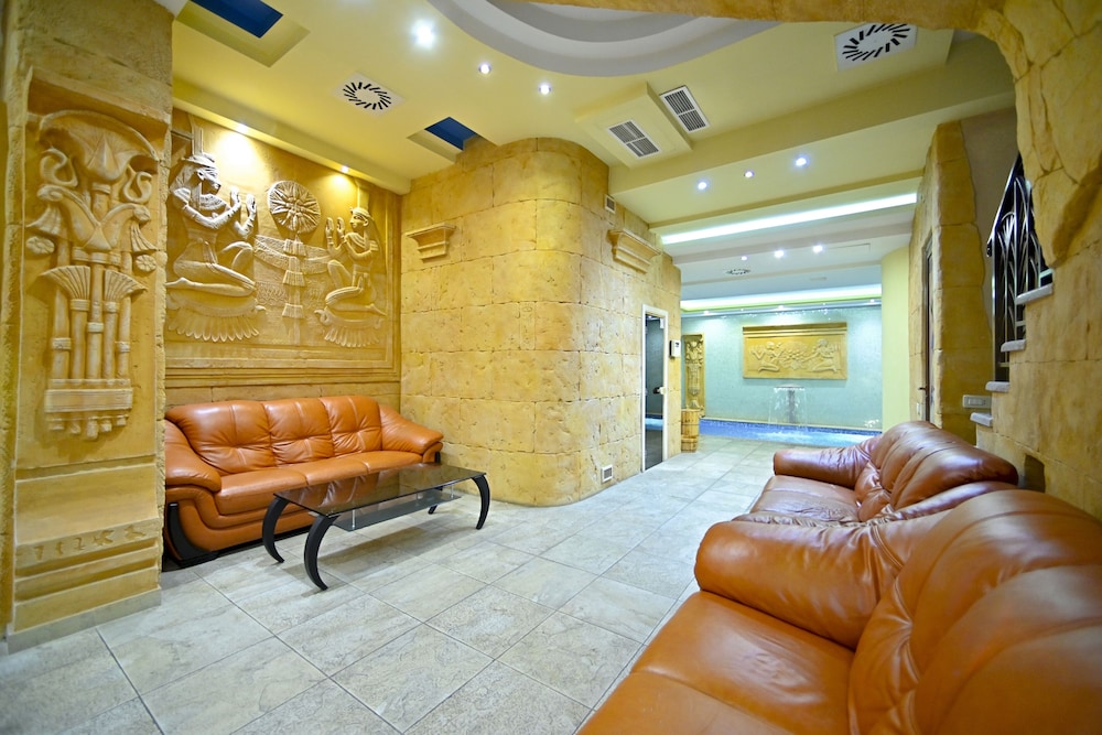 grace forum hotel