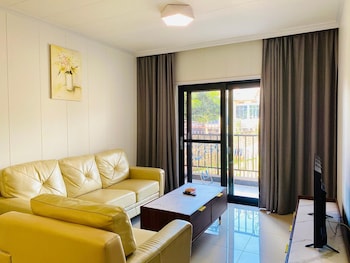 phoenix apartment by link