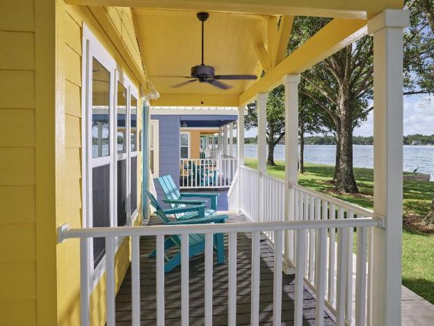 margaritaville lake resort lake conroe houston