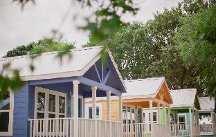 margaritaville lake resort lake conroe houston