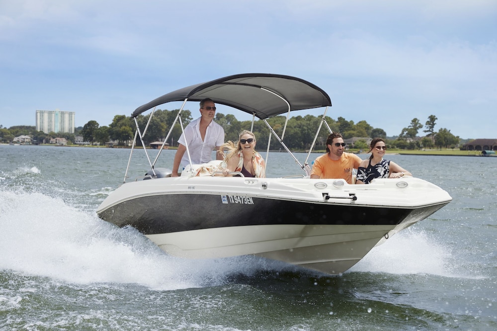 margaritaville lake resort lake conroe houston