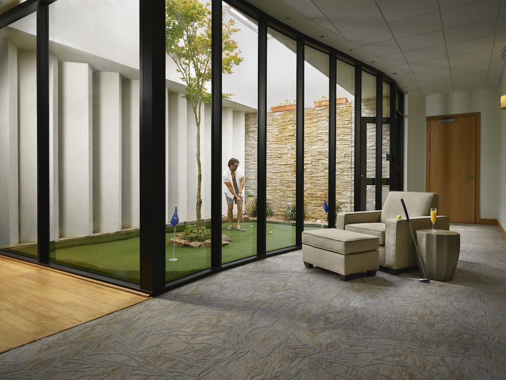 margaritaville lake resort lake conroe houston