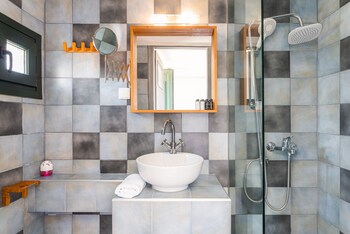 naftilos residences i