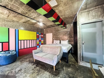 d522 at kiener hills hotel near cebu airport