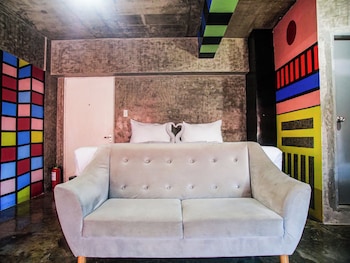 d522 at kiener hills hotel near cebu airport