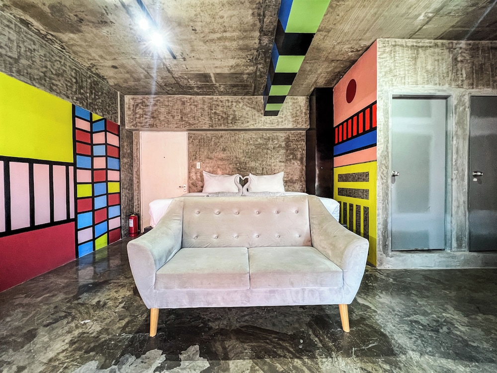 d522 at kiener hills hotel near cebu airport