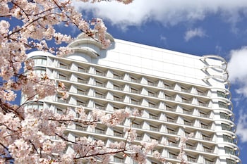 The Yokohama Bay Hotel Tokyu,,5 star