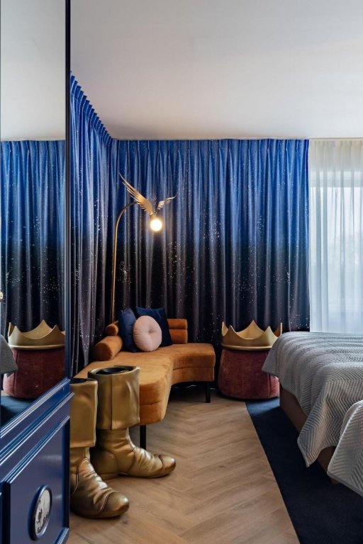 efteling wonder hotel theme park tickets included