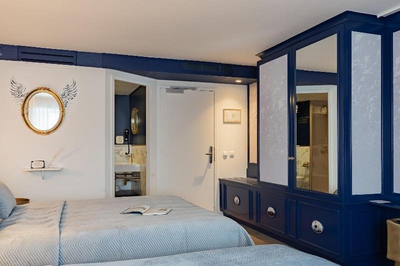 efteling wonder hotel theme park tickets included