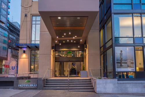 hotel blu vancouver