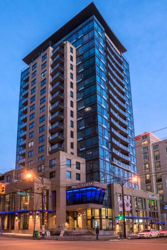 hotel blu vancouver
