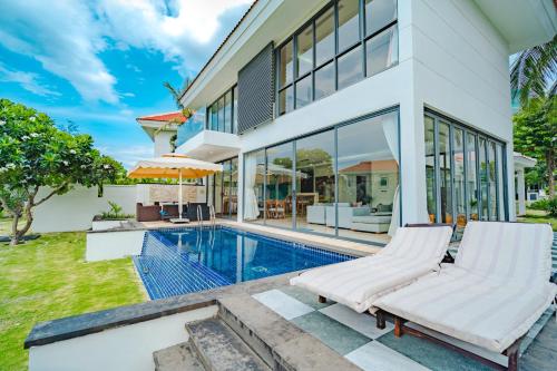 the ocean resort vinacapital danang resort limited