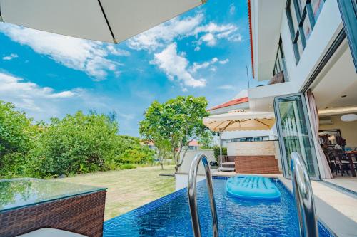 the ocean resort vinacapital danang resort limited
