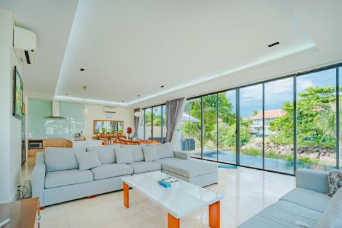 the ocean resort vinacapital danang resort limited