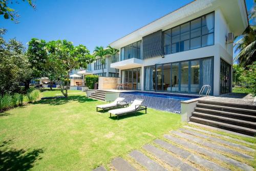 the ocean resort vinacapital danang resort limited