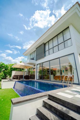 the ocean resort vinacapital danang resort limited