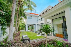 the ocean resort vinacapital danang resort limited