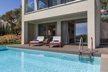 rodostamo villas adults friendly