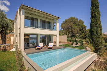 rodostamo villas adults friendly