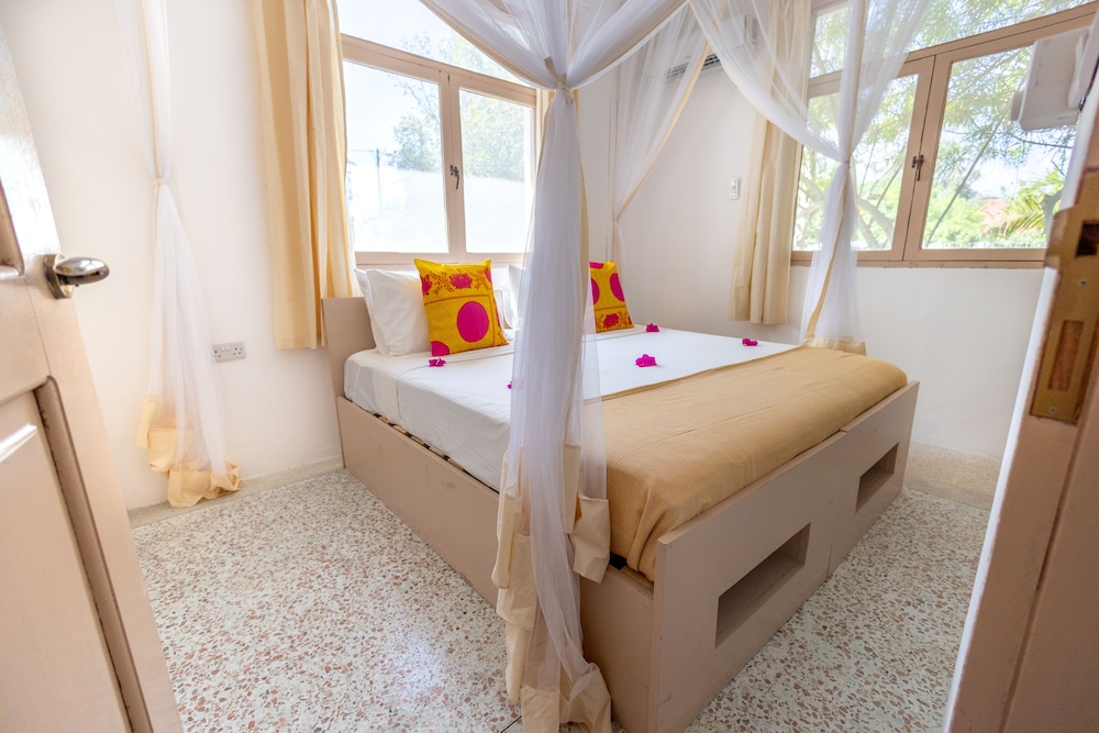 sharazad boutique hotel