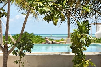 sharazad boutique hotel