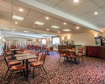 clarion inn and suites at the outlets of lake george