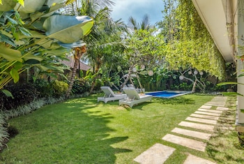 Villa Lodek Deluxe,Kuta>>Bali,4 star