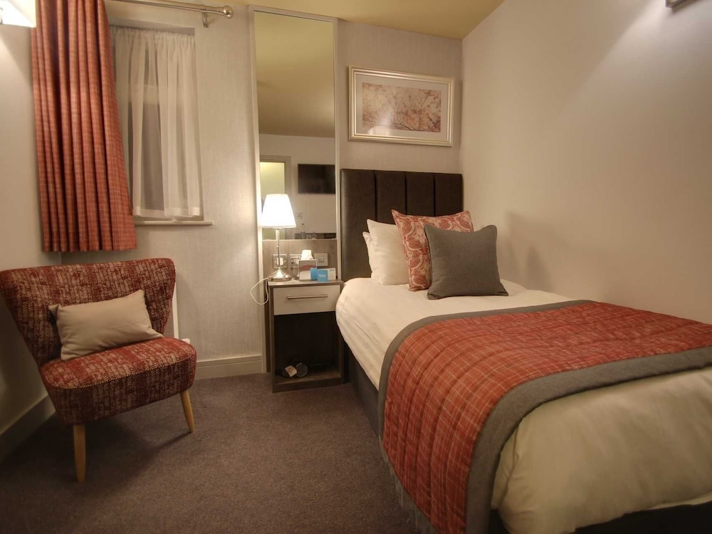the suffolk hotel
