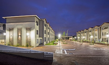 savannah park luxury apartments