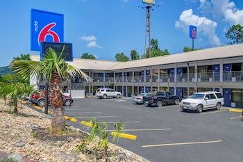 motel 6 dalton ga
