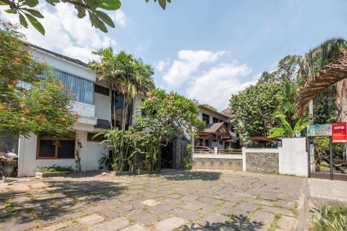 imelda residence setrasari redpartner