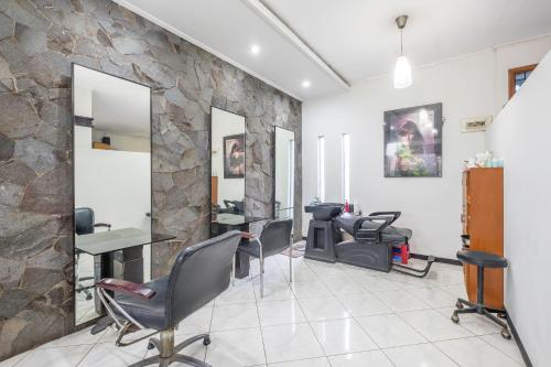 imelda residence setrasari redpartner