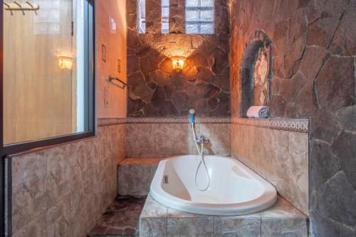 imelda residence setrasari redpartner