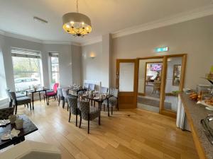 the westlynne apartments