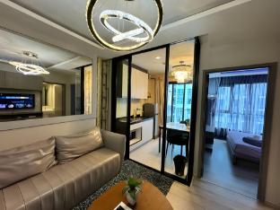 the base pattaya by arne