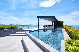 the base pattaya by arne