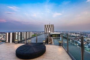 the base pattaya by arne