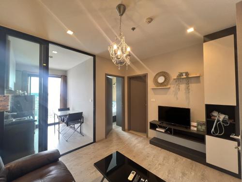 the base pattaya by arne