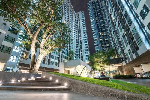 the base pattaya by arne