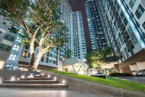 the base pattaya by arne